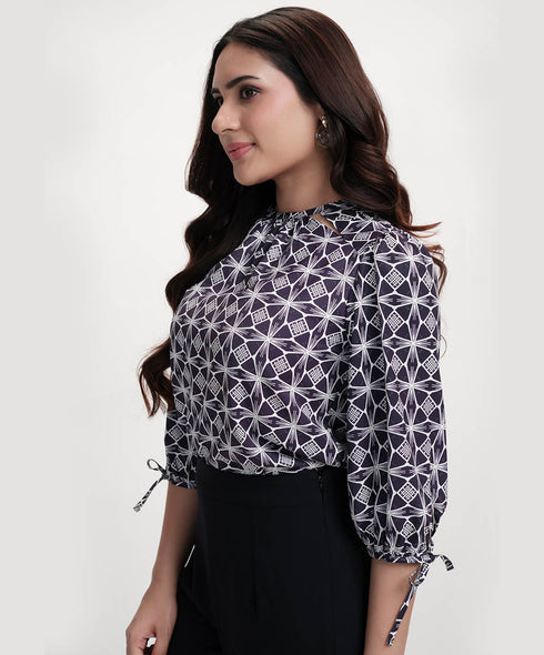 Neck Detailed Half Sleeve Printed Top